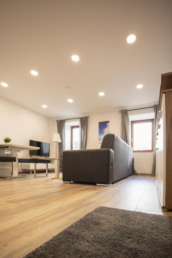 Modern Old Town Apartment Hall in Tirol Eksteriør bilde