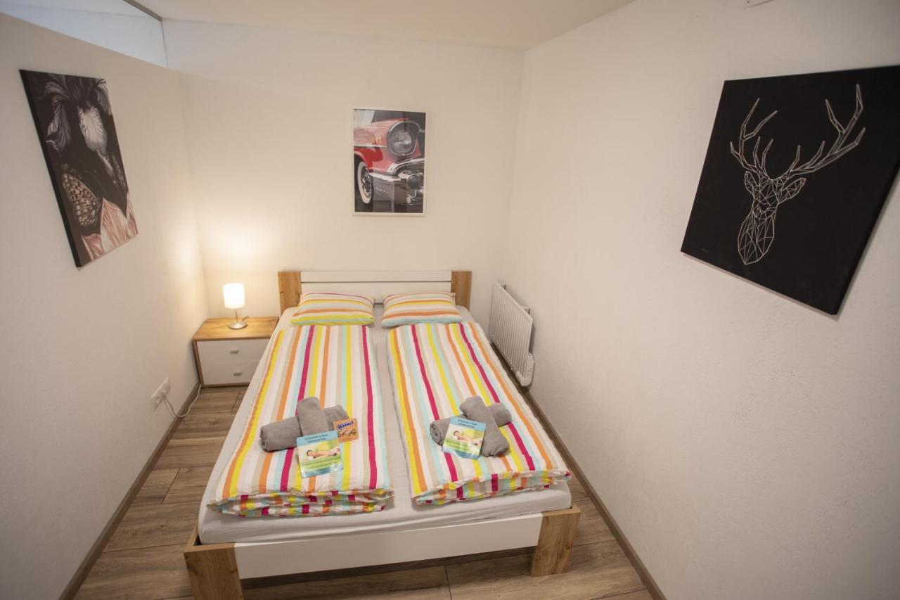 Modern Old Town Apartment Hall in Tirol Eksteriør bilde