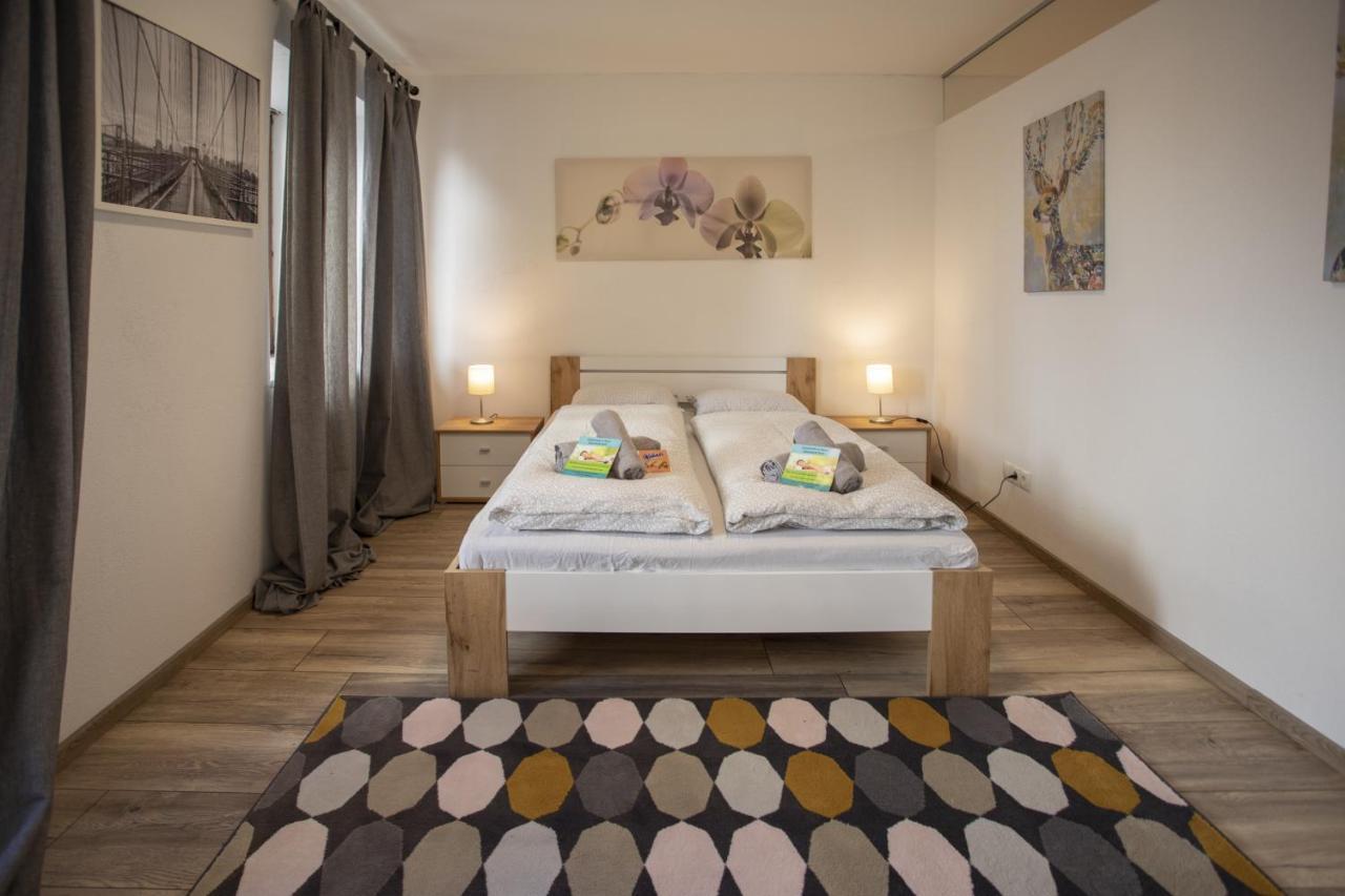 Modern Old Town Apartment Hall in Tirol Eksteriør bilde